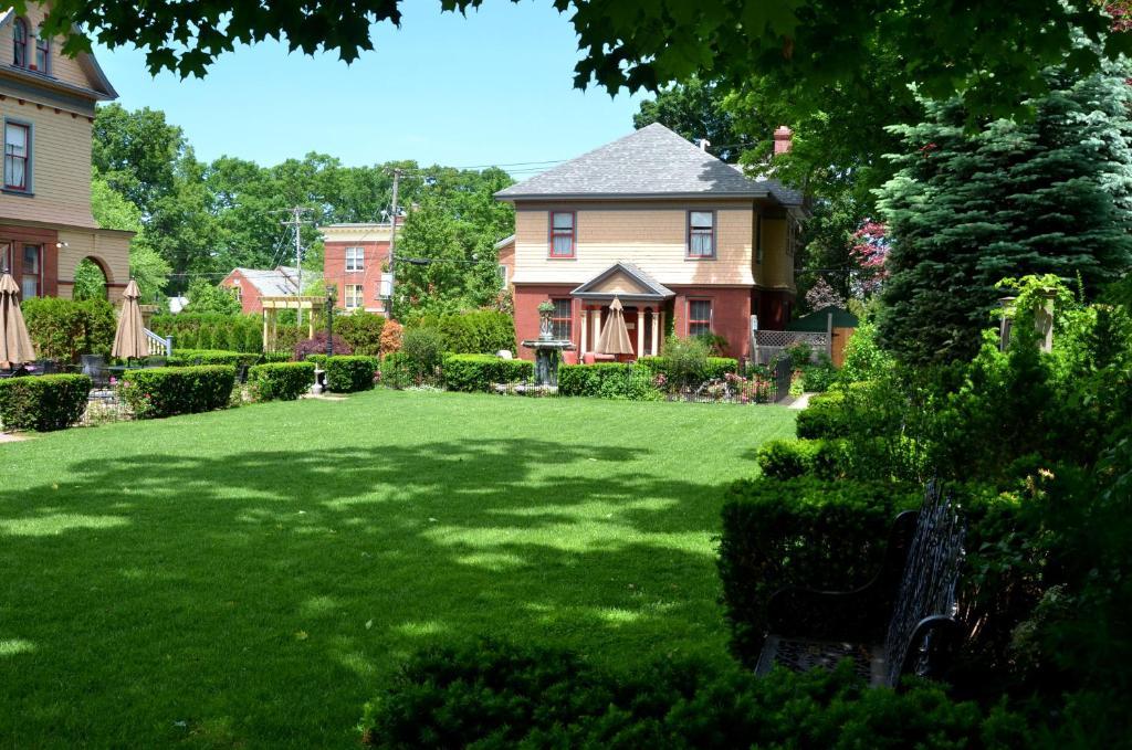 Готель Union Gables (Adults Only) Саратога-Спрінгс Екстер'єр фото