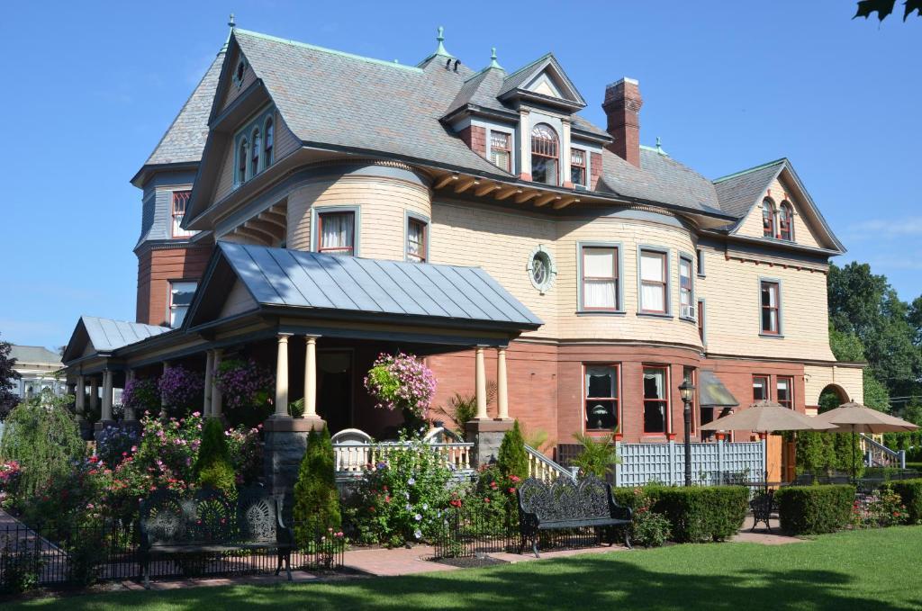 Готель Union Gables (Adults Only) Саратога-Спрінгс Екстер'єр фото