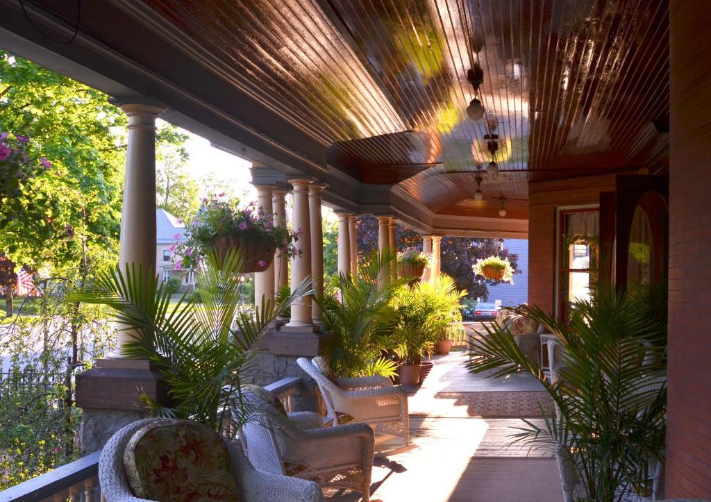 Готель Union Gables (Adults Only) Саратога-Спрінгс Екстер'єр фото