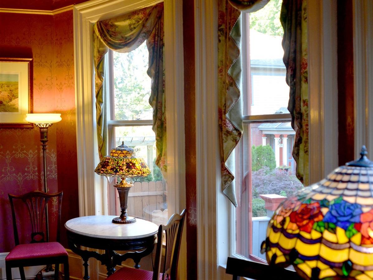 Готель Union Gables (Adults Only) Саратога-Спрінгс Екстер'єр фото