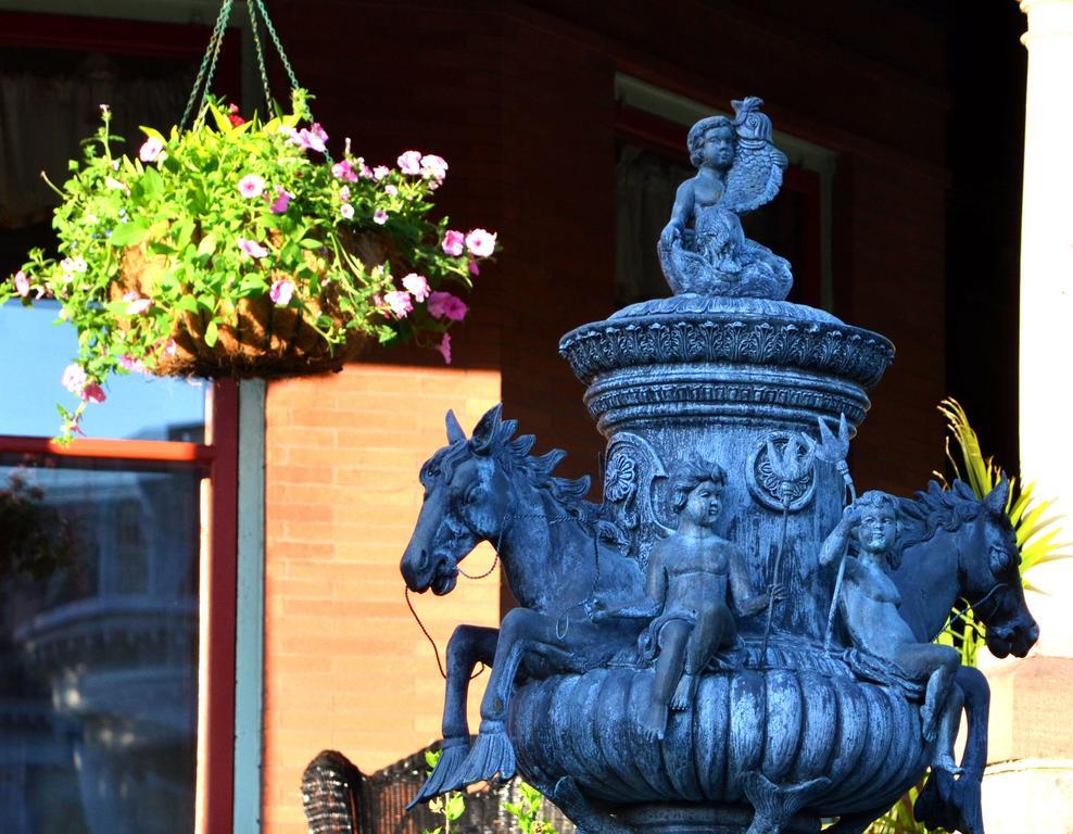 Готель Union Gables (Adults Only) Саратога-Спрінгс Екстер'єр фото